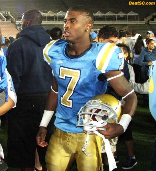 #7 (Defense) - Courtney Viney, Cornerback.